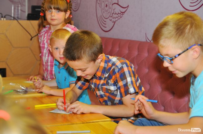 У луцькому «Промені» влаштували свято для дітей. ФОТО