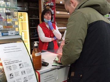 У Луцьку викрили продавчиню, яка торгувала алкоголем у нічний час