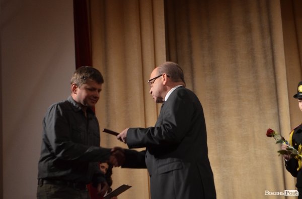 У Луцьку відбулись урочистості з нагоди дня Збройних сил України. ФОТО