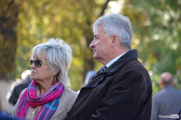 У Луцьку відкрили оновлений фотостенд пам'яті загиблих волинян. ФОТО