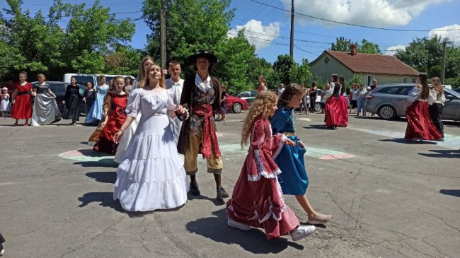 Середньовічні танці, лицарські виступи, ярмарок: як проходив фестиваль «Олицька переберія». ФОТО