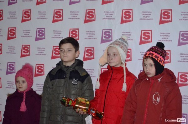 Андрій Покровський влаштував новорічне свято для 200 дітей