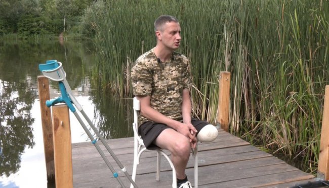 «Відчуття, що нога є, і вона тремтить»: поранений боєць реабілітується у Луцьку