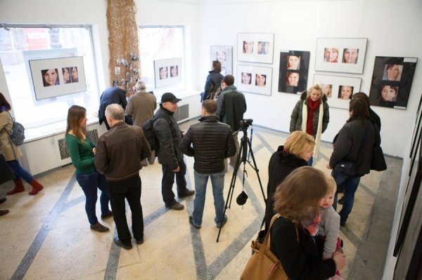 У Луцьку - виставка світлин закоханих. ФОТО