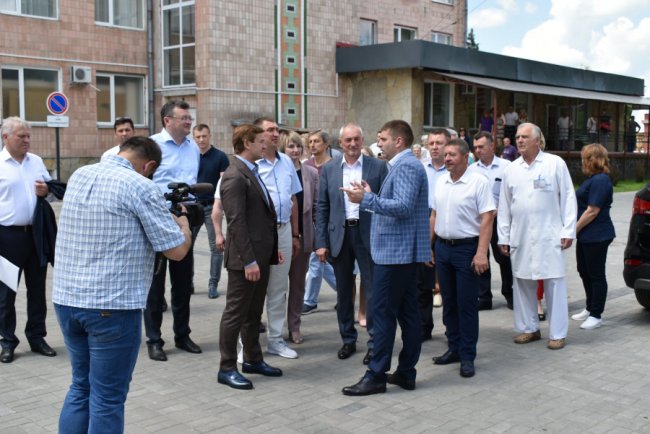 «Тут лікуються мої рідні», – Степан Івахів про волинську лікарню. ФОТО