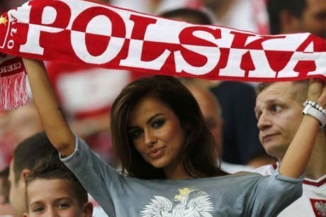 Дівчата і Євро-2012. ФОТО