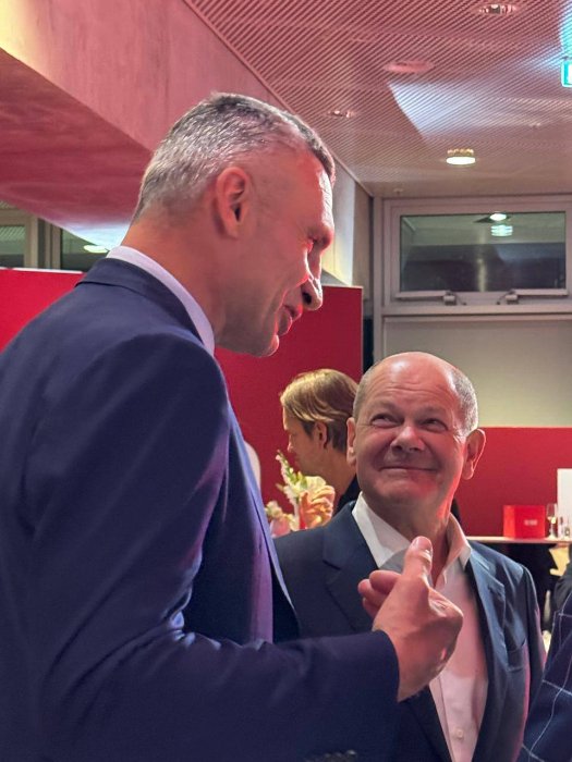 Кличко зустрівся з Олафом Шольцем – говорив про далекобійну зброю для України та посилення санкцій проти росії  