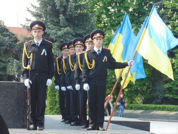 Почесну варту несли ліцеїсти