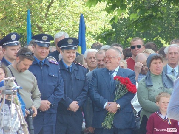 Екс-губернатор Борис Клімчук теж прийшов на мітинг