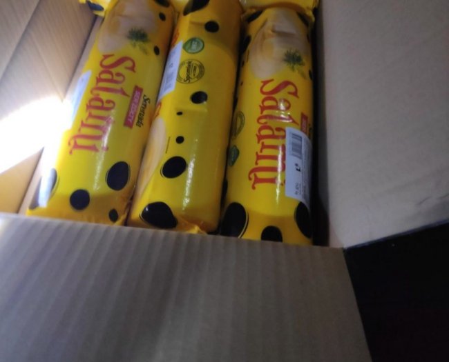 Волинські митники затримали автомобіль, який перевозив з Польщі незаконний сир. ФОТО