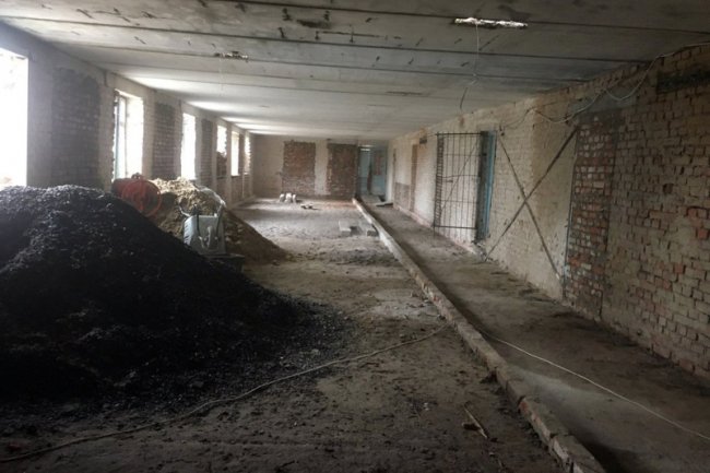 Пришкільний інтернат на Волині реконструюють під житло для переселенців. ВІДЕО