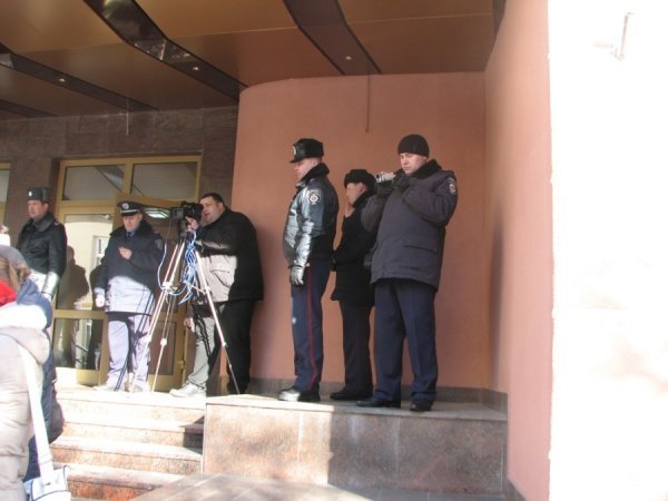 У Луцьку - пікет міліції. ФОТО. ВІДЕО