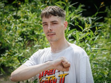 Англієць йшов пішки понад 8 днів, щоб долучитися до ЗСУ