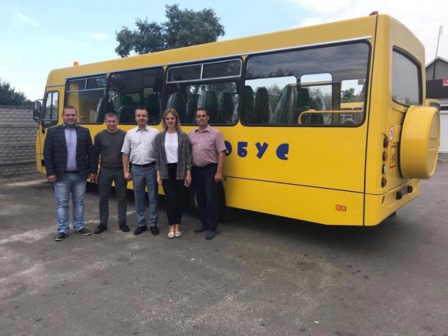 Волинська громада купила інклюзивний шкільний автобус. ФОТО