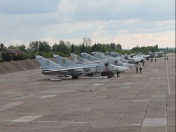 Будівництво огорожі та освітлення на аеродромі у Луцьку обійдеться у понад 4,5 мільйона гривень