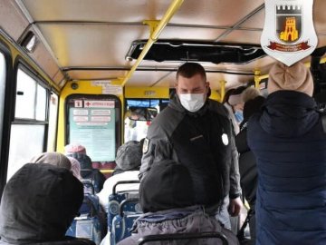 Тільки е-квиток: від сьогодні, 2 лютого, «зайців» у маршрутках Луцька ловитимуть муніципали