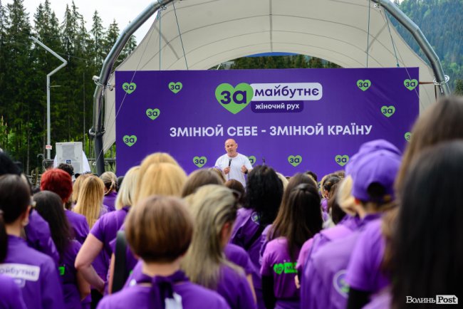 Мирна армія: десантниць Жіночого руху «За майбутнє» навчали, як захищати себе фізично та морально