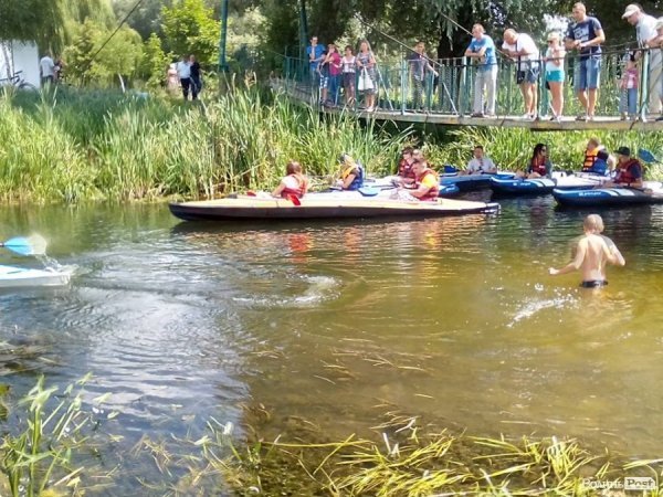 У Володимирі-Волинському - святковий сплав на каяках. ФОТО