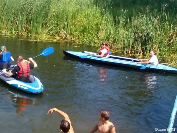 У Володимирі-Волинському - святковий сплав на каяках. ФОТО