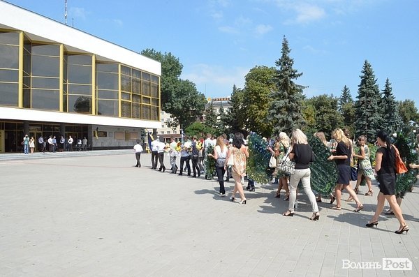 У Луцьку ховали загиблого в АТО. ФОТО