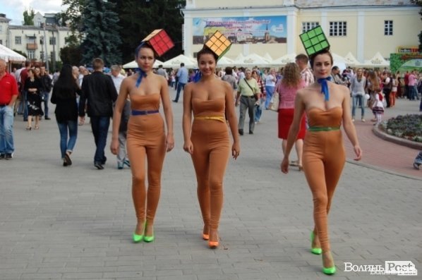 У Луцьку відбувся чемпіонат зі складання кубика Рубіка