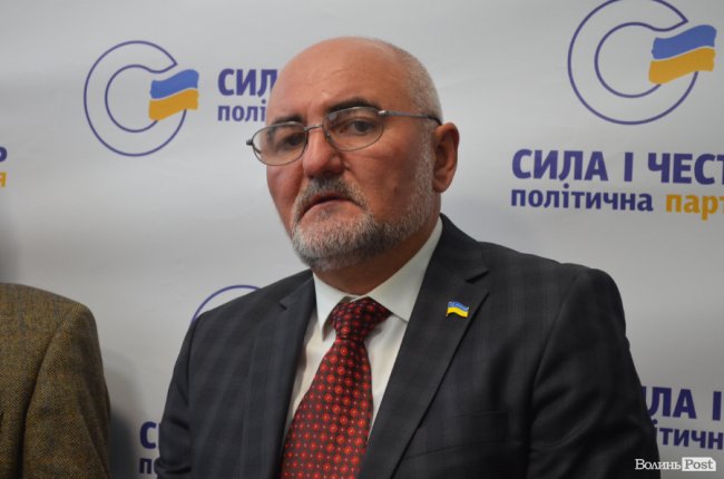 «Політичній еліті потрібне термінове перезавантаження»: про що у Луцьку говорили Ігор Смешко та команда*