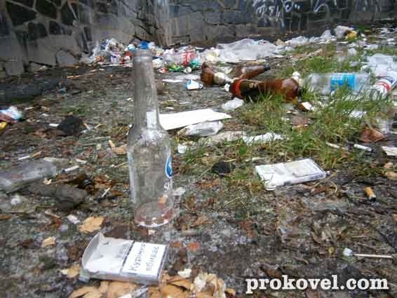 У центрі Ковеля - сміттєва «оаза». ФОТО