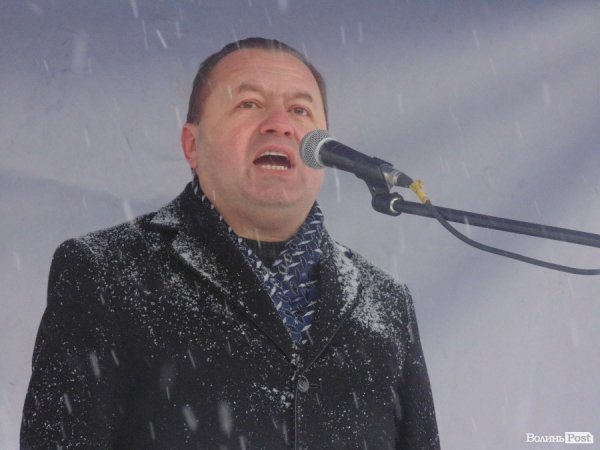 Віче на луцькому Євромайдані. ФОТО