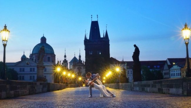 Закохані одружилися 100 разів у 30 країнах світу