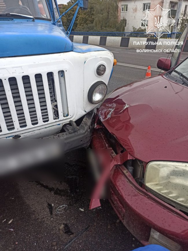 У Луцьку на проспекті Перемоги – масштабна ДТП. ФОТО