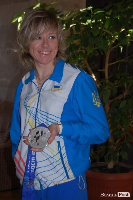 Волинська паралімпійка показала свої медалі губернатору. ФОТО. ВІДЕО