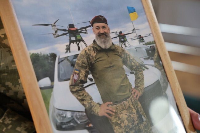 Лучани провели в останню путь Героя Ігоря Приступу