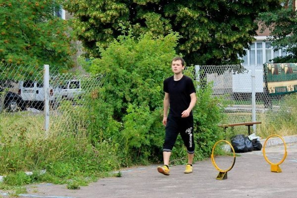 У Нововолинську молодь відновила спортивний майданчик. ФОТО