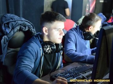 У Луцьку геймери «рубалися» в Counter-Strikе. ФОТО