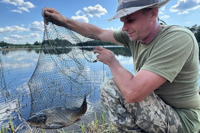 Найбільший улов - 1710 грамів: на Волині влаштували риболовний турнір серед захисників