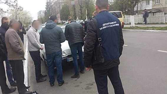 Відоме прізвище адвоката, якого в Луцьку затримали на хабарі 