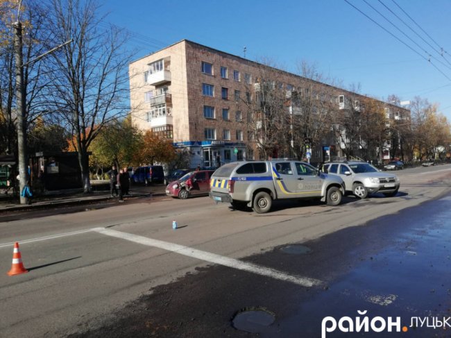 У Луцьку зіткнулися дві автівки. ФОТО