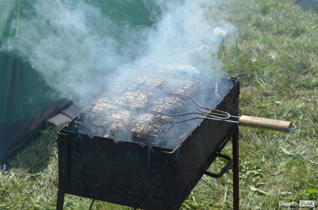 Спека в наметах і аншлаг у зоні купання: як фестивалить «Бандерштат». ФОТО