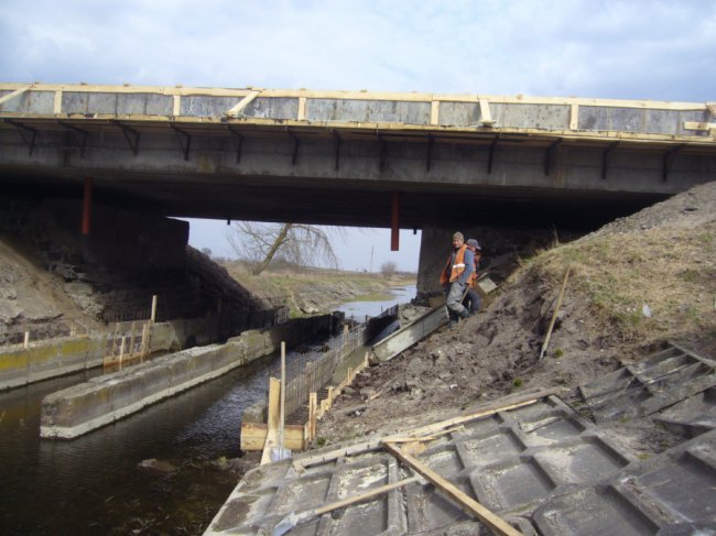 На волинській трасі ремонтують чотири мости. ФОТО