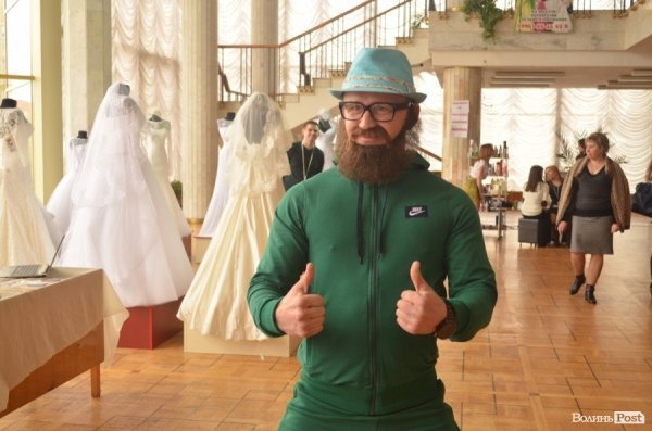 У Луцьку показали «весілля по-новому». ФОТО