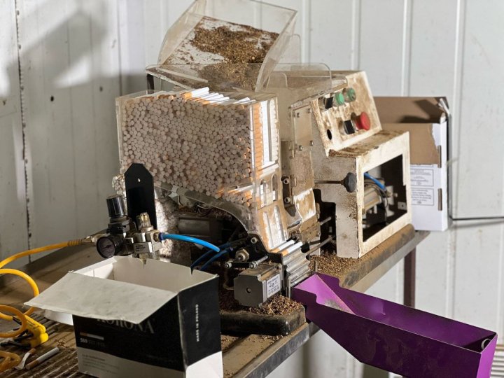 Менеджер з Луцька організував підпільне виробництво сигарет: як його покарали?