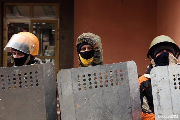 Як у Луцьку «викурювали» міліцію. ФОТО