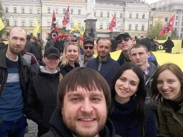 Хто з волинян поїхав на дебати Порошенка і Зеленського. ОНОВЛЕНО