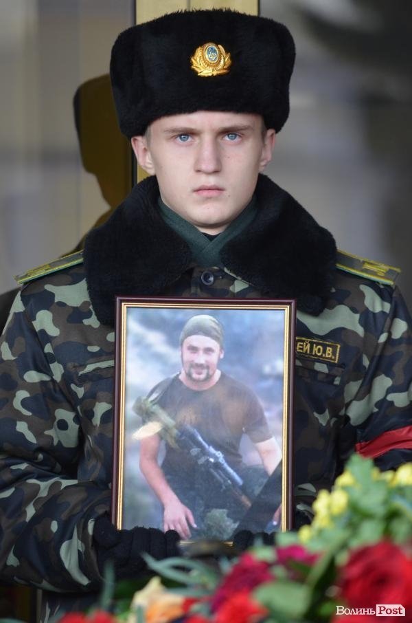 У Луцьку прощалися з бійцем 51-ої бригади. ФОТО. ВІДЕО