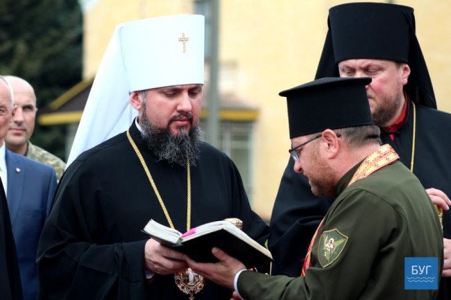 Святкова літургія і відвідини військових: що робив Епіфаній на Волині. ФОТО