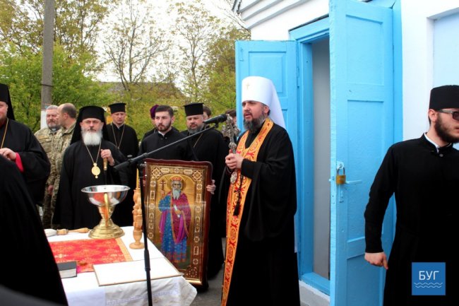 Святкова літургія і відвідини військових: що робив Епіфаній на Волині. ФОТО