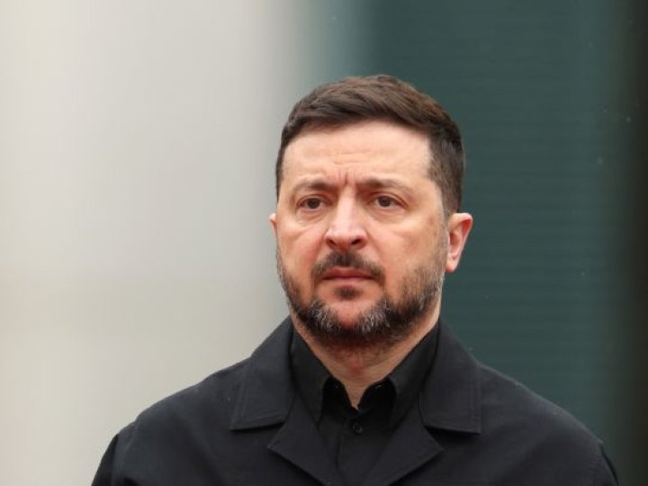 Зеленський: Україна починає закривати небо над Росією, воно стає небезпечним для літаків