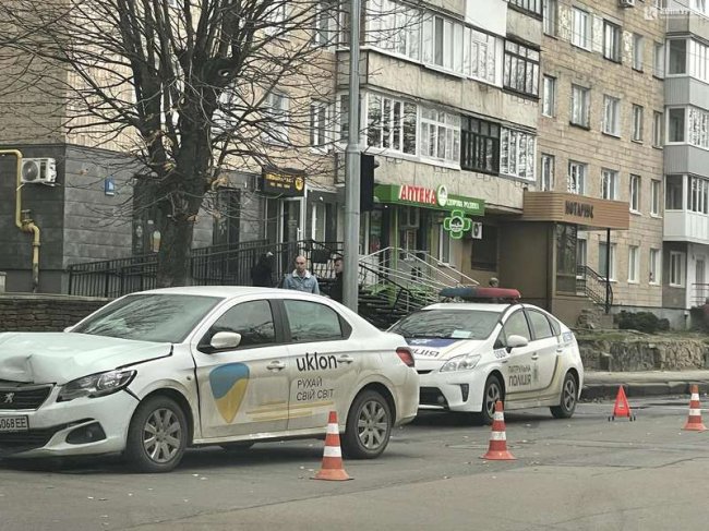 На Відродження у Луцьку трапилася аварія