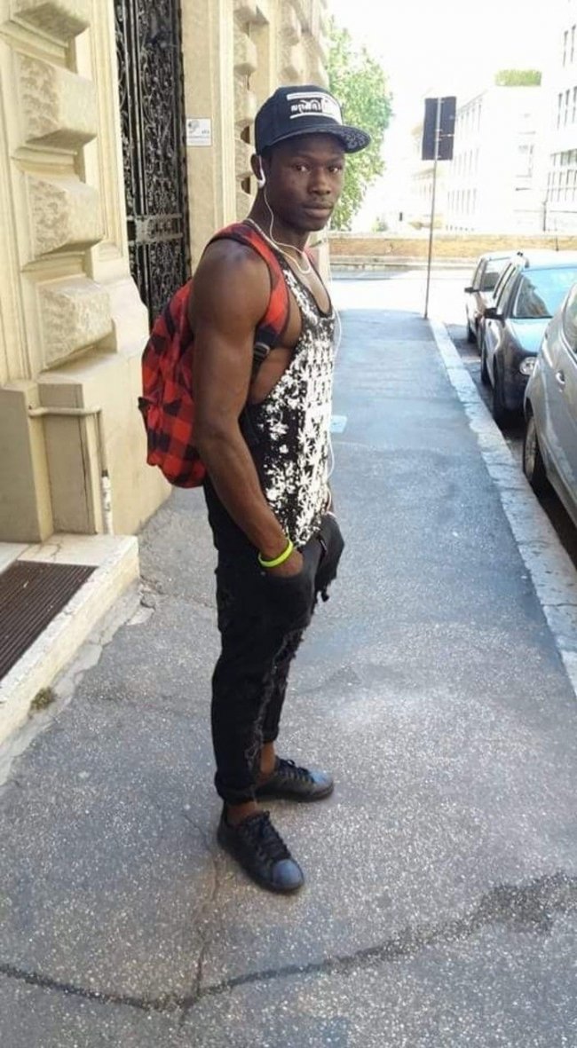 «Спайдермен» із Малі врятував дитину у Парижі. ФОТО. ВІДЕО