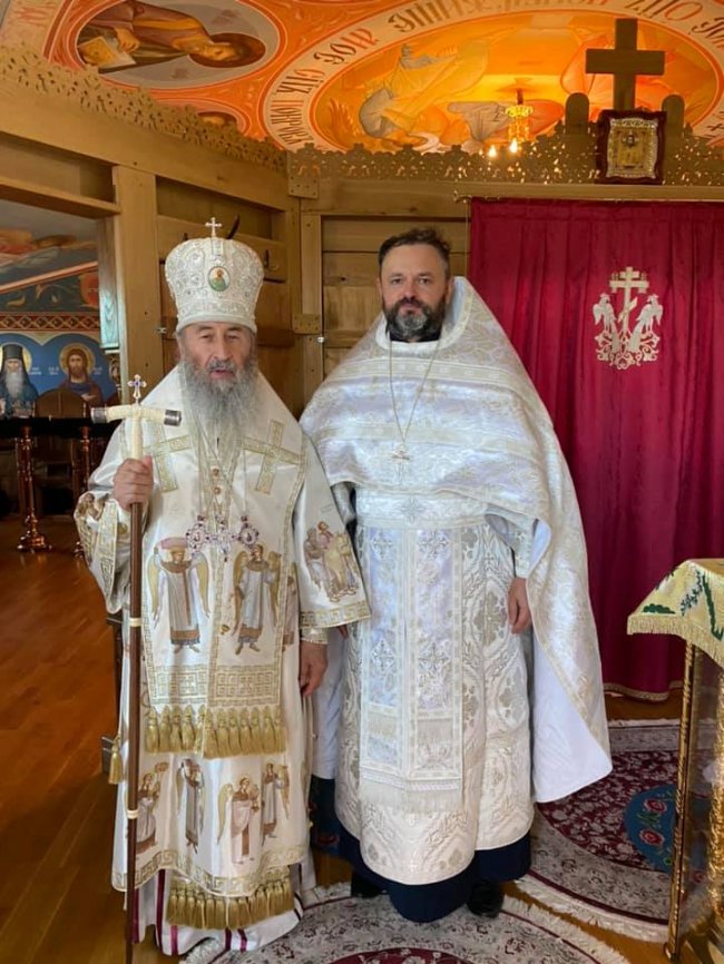 Відомий хірург з Волині Валіхновський став священником. ФОТО